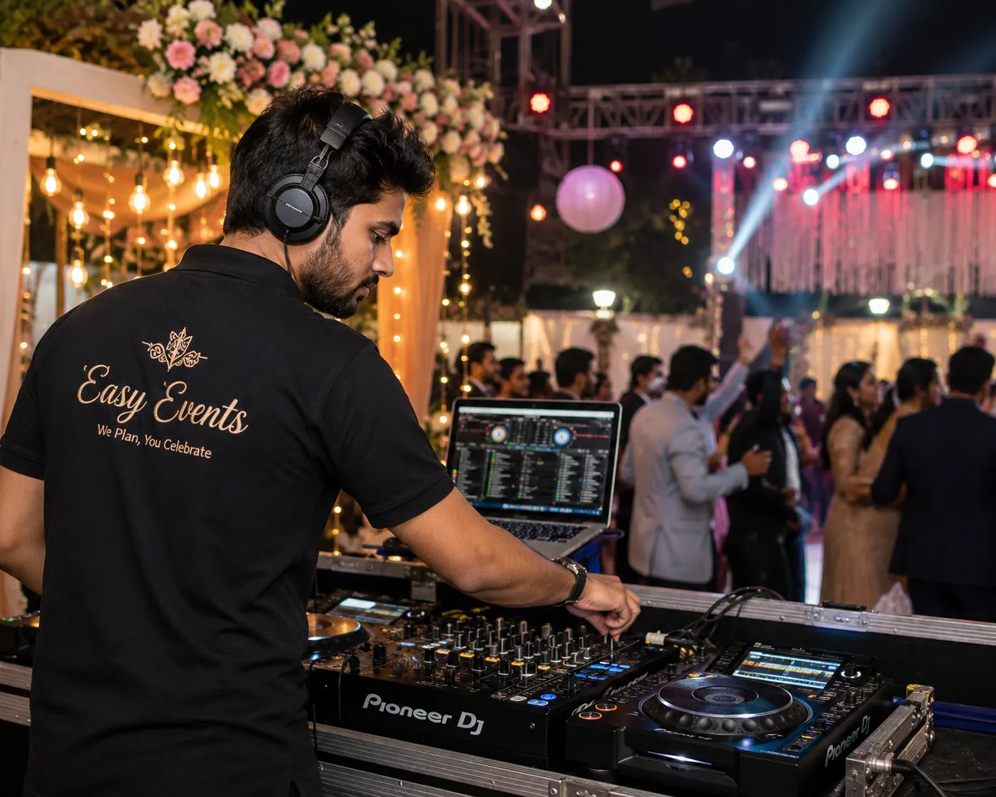 DJs